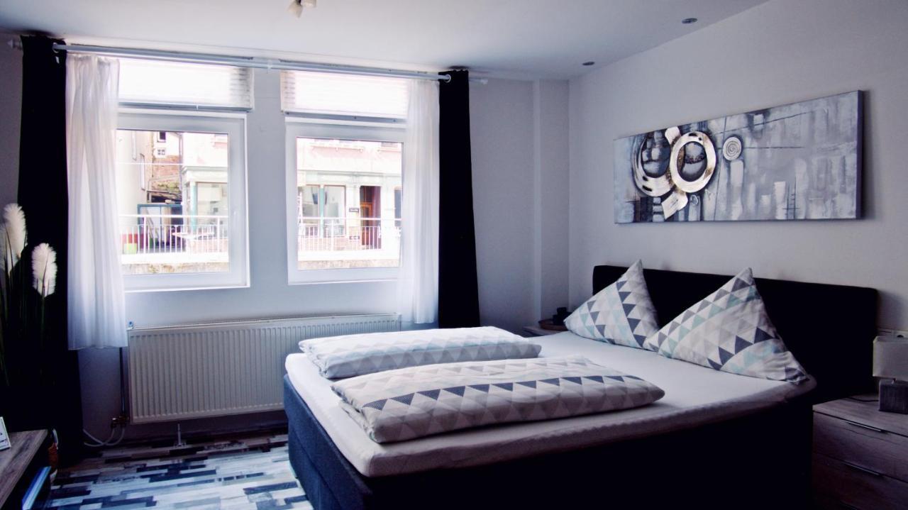 Moderne Wohnung Schwarzwald - In Bester Lage Direkt Am Fluss Bad Wildbad Exterior foto